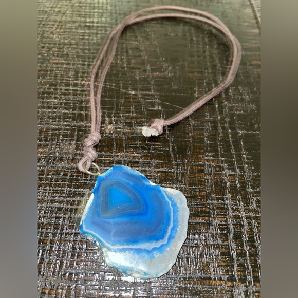 Agate Slice Necklace - Picture 2 of 2
